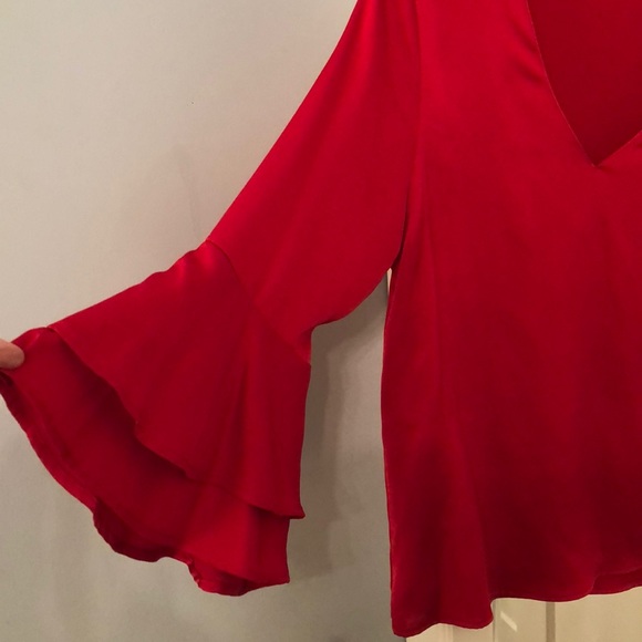 Gorgeous Red bell sleeve blouse, M - Picture 2 of 3